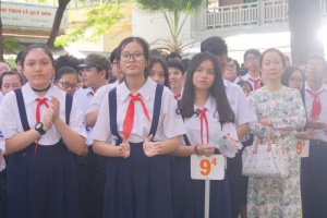 Hơn 7.000 thí sinh cạnh tranh suất vào hai trường chuyên ở Hà Nội